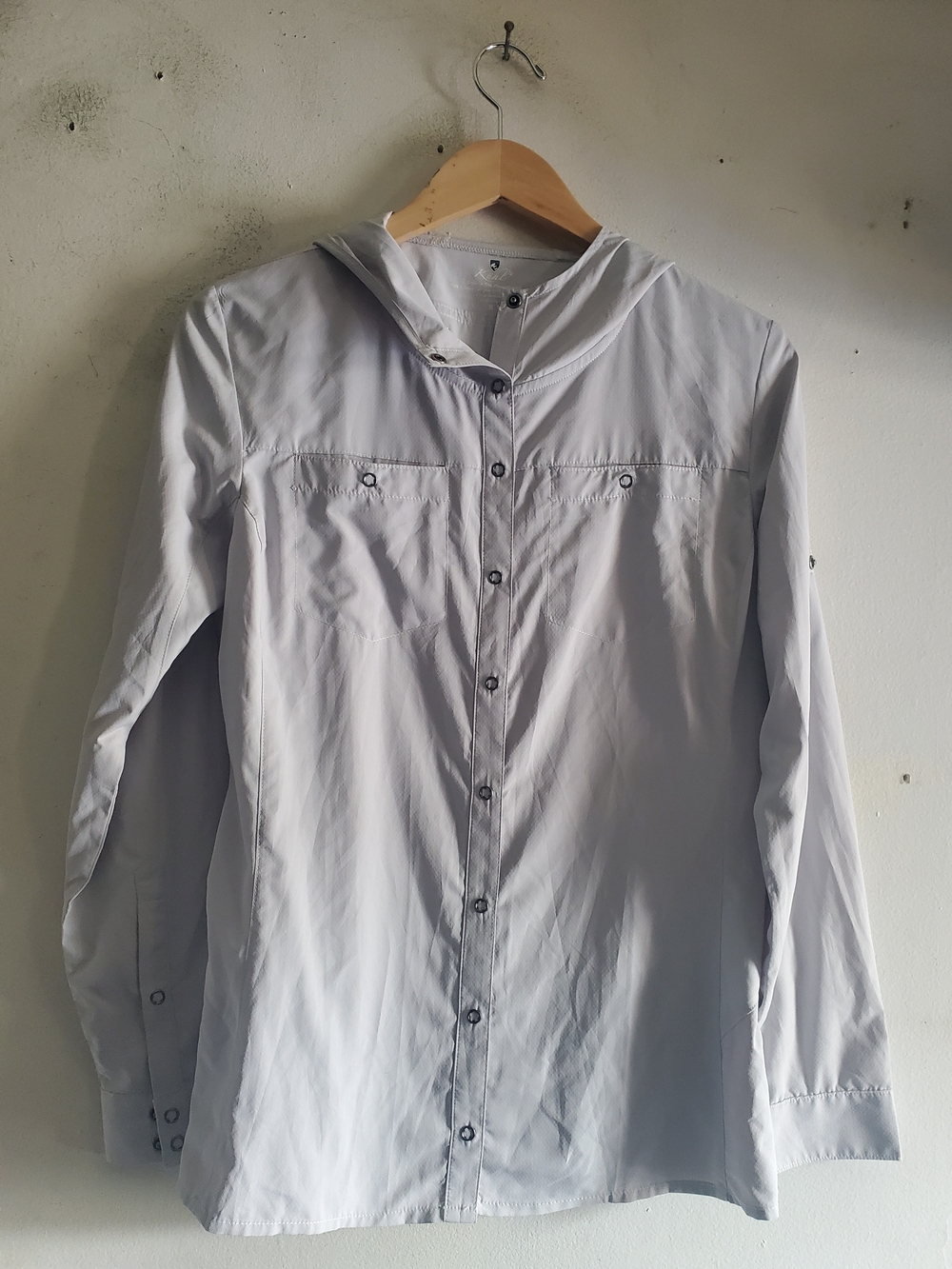 Kuhl Light Grey Button Up Shirt Size Medium.